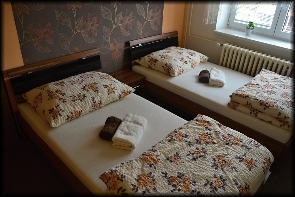 Penzion U Kohoutka Pardubice Chambre photo